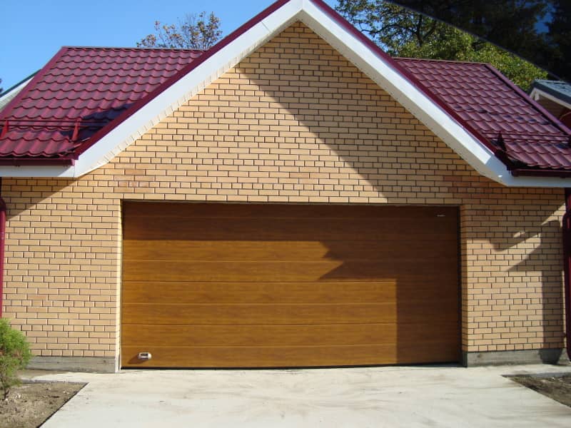 Секционные ворота DoorHan в Уфе с установкой