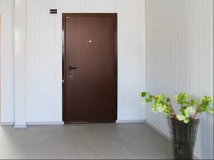 Предлагаем входные железные двери в квартиру DoorHan ЭКО 980х2050 в Уфе по выгодной цене